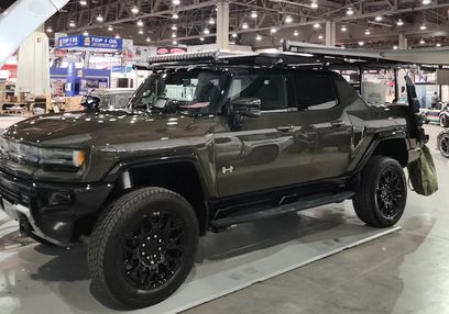 Used 2025 GMC Hummer EV 2X