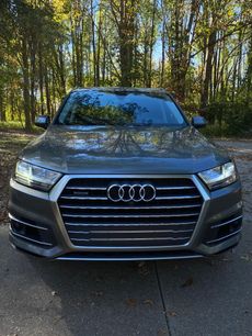 Used 2017 Audi Q7 3.0T Prestige w/ Prestige Package