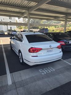 Used 2016 Volkswagen Passat 1.8T SE w/ Lighting Package
