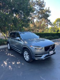 Used 2018 Volvo XC90 T5 Momentum w/ Convenience Package