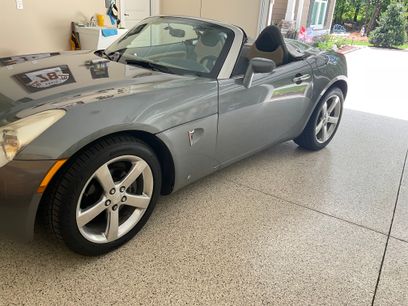 Used 2007 Pontiac Solstice Convertible w/ Premium Package