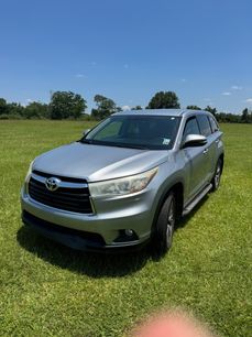 Used 2015 Toyota Highlander LE