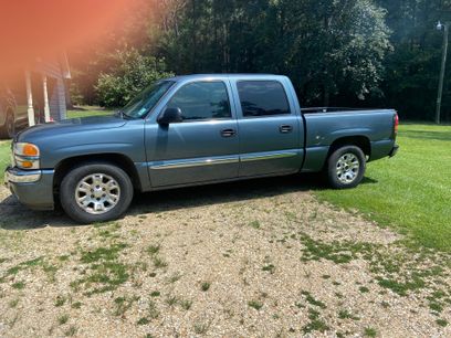 Used 2006 GMC Sierra 1500 SLE w/ Light Duty Power Package