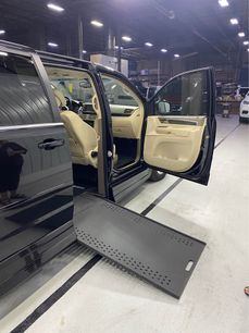 Used 2010 Volkswagen Routan SE