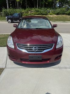 Used 2010 Nissan Altima 3.5 SR w/ Premium Pkg