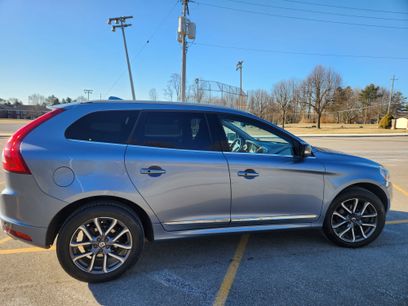 Used 2017 Volvo XC60 T6 Dynamic
