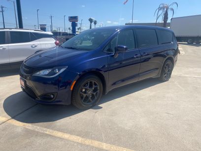 Used 2020 Chrysler Pacifica Touring w/ S Appearance Package