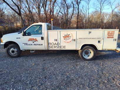 Used 2000 Ford F550 2WD Regular Cab Super Duty