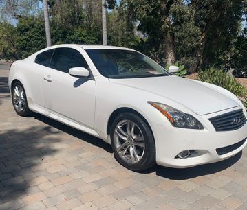 Used 2011 INFINITI G37 Journey w/ Premium Pkg