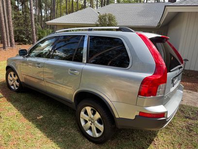 Used 2010 Volvo XC90 V8