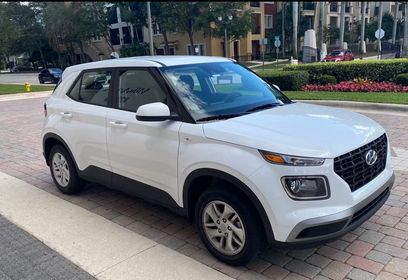 Used 2022 Hyundai Venue SE