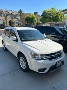 Used 2015 Dodge Journey SXT w/ Flexible Seating Group