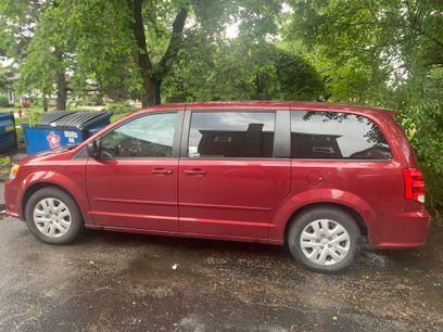 Used 2016 Dodge Grand Caravan SE w/ Quick Order Package 29E SE