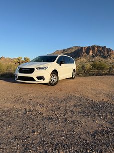 Used 2024 Chrysler Pacifica Touring-L