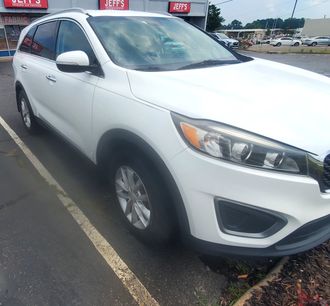 Used 2016 Kia Sorento LX w/ LX Convenience Package