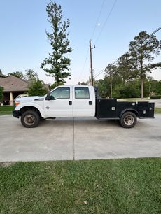 Used 2013 Ford F350 XL w/ Heavy Service Suspension Pkg