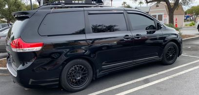 Used 2013 Toyota Sienna Limited w/ Premium Pkg