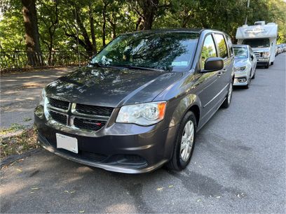 Used 2016 Dodge Grand Caravan SE w/ Quick Order Package 29E SE