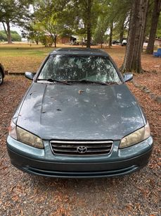 Used 2000 Toyota Camry XLE