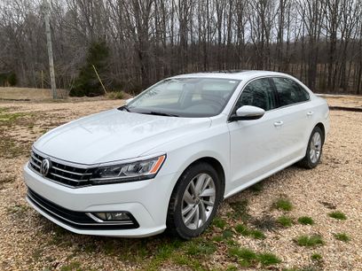 Used 2018 Volkswagen Passat 2.0T SE w/ SE Lighting Package