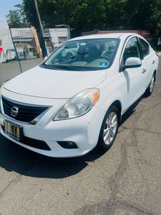 Used 2014 Nissan Versa SL