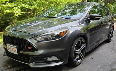 Used 2016 Ford Focus ST w/ Equipment Group 402A
