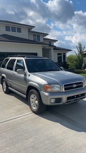 Used 2001 Nissan Pathfinder LE