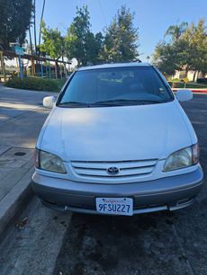Used 2002 Toyota Sienna XLE