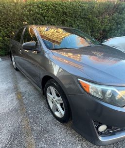 Used 2014 Toyota Camry SE