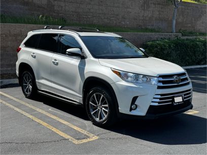 Used 2017 Toyota Highlander XLE