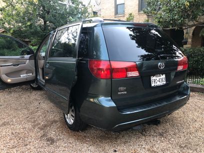 Used 2005 Toyota Sienna CE