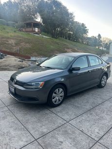 Used 2011 Volkswagen Jetta SE