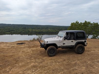 Used 1997 Jeep Wrangler SE