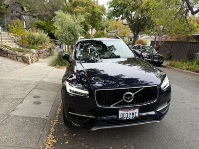 Used 2019 Volvo XC90 T6 Momentum w/ Advanced Package
