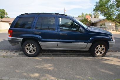 Used 2000 Jeep Grand Cherokee Laredo