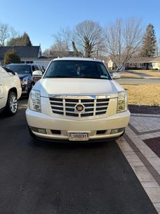 Used 2007 Cadillac Escalade AWD w/ Information Package