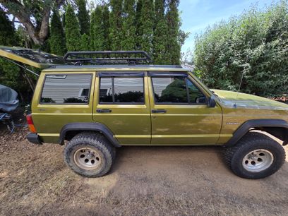 Used 1996 Jeep Cherokee SE