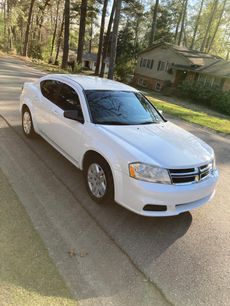 Used 2014 Dodge Avenger SE