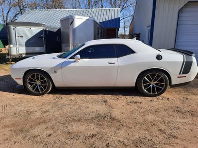 Used 2016 Dodge Challenger R/T Scat Pack w/ Leather Interior Group
