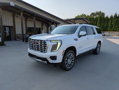 Used 2025 GMC Yukon XL Denali w/ Sun & Power Step Package