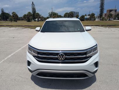 Used 2021 Volkswagen Atlas Cross Sport SE w/ Panoramic Sunroof Package