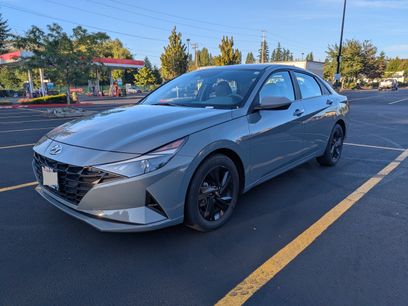 Used 2023 Hyundai Elantra SEL