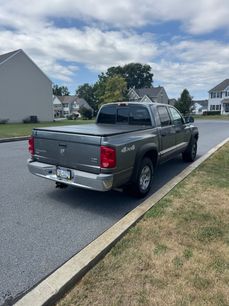 Used 2005 Dodge Dakota SLT