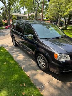 Used 2014 Chrysler Town & Country Touring-L
