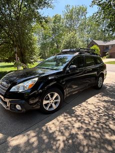 Used 2013 Subaru Outback 3.6R Limited w/ Moonroof Pkg
