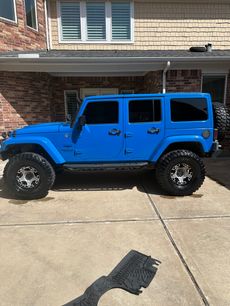 Used 2011 Jeep Wrangler Unlimited Sahara w/ Connectivity Group