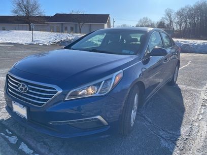 Used 2015 Hyundai Sonata SE w/ Option Group 09