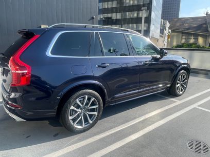 Used 2017 Volvo XC90 T6 Momentum w/ Vision Package