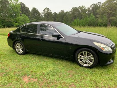 Used 2015 INFINITI Q40 w/ Moonroof Package
