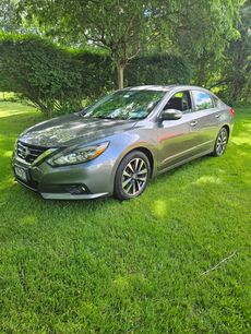 Used 2016 Nissan Altima 2.5 SL w/ 2.5 Technology w/LED Package